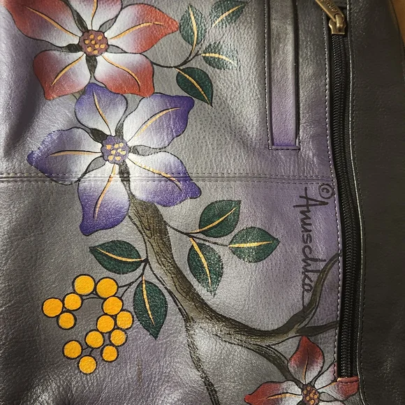 Anuschka Hand-Painted Floral Black Leather Bag 12x10 - Picture 3 of 7